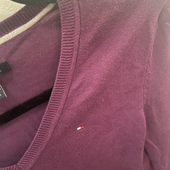 Tommy Hilifiger long sleeve sweater - Picture 1 of 4